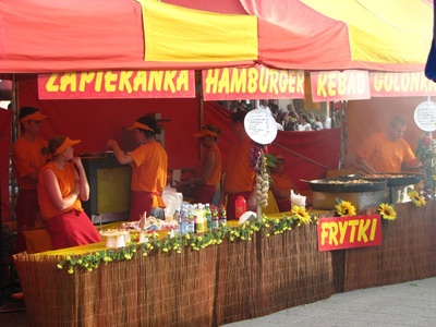 Ustka dba o Go�ci estetyczn� i smaczn� gastronomi�