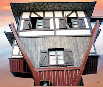 Krzywy Dom do G&oacute;ry Nogami �eba