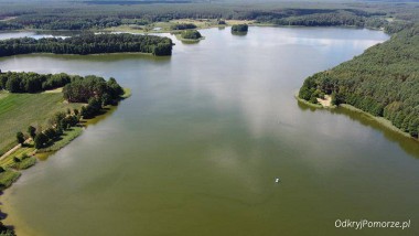 Wczasy i wakacje nad Jeziorem Ocypel w Borach Tucholskich - zaprasza Ośrodek Mleczarz