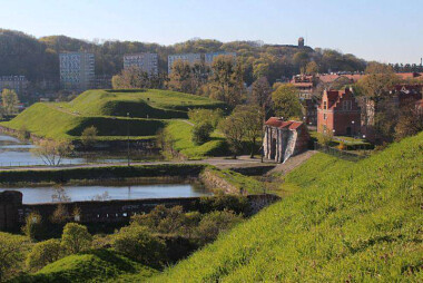 Bastiony Gdańsk fortyfikacje gdańskie - Brama Dolna między bastionami Św. Gertrudy i Żubr