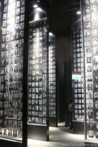 Muzeum II Wojny Światowej Gdańsk eksponaty intrygująca historia zdjęcia