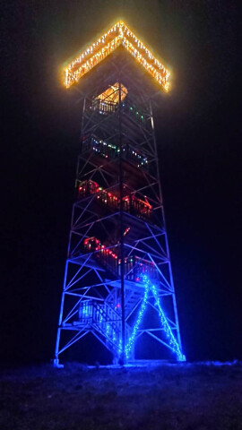 Wieża Lemana w nocy - fot. K. Leman