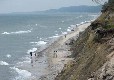 Klif Orzechowo Morskie - punkt widokowy,  piękne, romantyczne miejsce  nad morzem