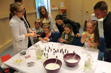 Centrum Nauki Experyment Gdynia - warsztaty tematyczne są prowadzone przez pasjonatów