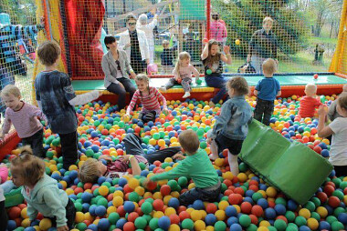 Atrakcje dla dzieci w Rodzinnym Parku Rozrywki Nowa Holandia w Elblągu