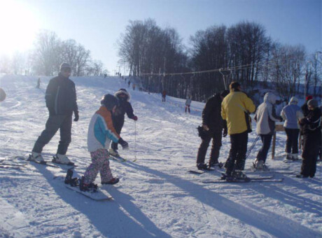 Wyciąg narciarski Paczoskowo stacja narciarska