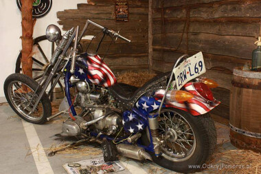 Chopper Harley-Davidson - kultowy motor amerykański w Muzeum w Kościerzynie