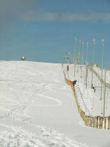 Trzepowo - stok i wyciąg narciarski ⛷ w zimowej krasie. Zapraszamy na narty na Kaszuby!