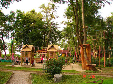 Jumpy Park - największy w Polsce park linowy