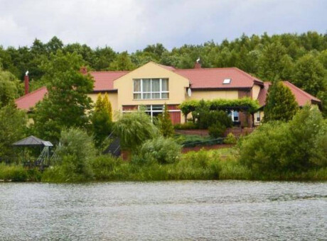 U Zuzanny - dom, posiadłość nad prywatnym jeziorem w Borach Tucholskich, na Kociewiu