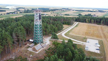 Przytarnia - wieża widokowa, położona ok. 3 km od Wiela.