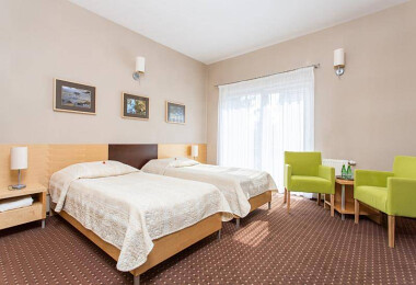 Wczasy, wakacje, romantyczny weekend we dwoje na Kaszubach, w pomorskim - Hotel Kozi Gród w Pomlewie, blisko Gdańska