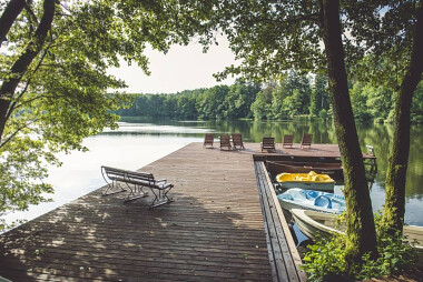 Wczasy wakacje weekend slow life w lesie 🌳🌲 nad jeziorem Drzewicz Dom Wypoczynkowy