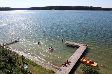 Wczasy i wakacje nad jeziorem Wdzydze na Kaszubach pokoje Wdzydzanin