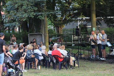 "Swingujące 3-miasto" Sopot  - koncert w ogrodzie Muzeum Sopotu