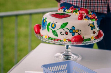 Festiwal Truskawek Kaszubskich w Chmielnie - tort truskawkowy - fot. GOK Chmielno