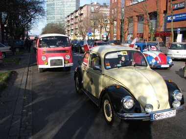 Parada Niepodległości w Gdańsku jest okazją do zobaczenia także zabytkowych samochodów