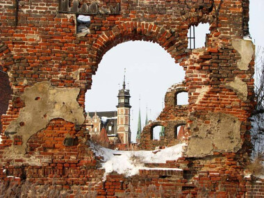 Gdańsk Wyspa Spichrzów archiwalne ruiny (11)