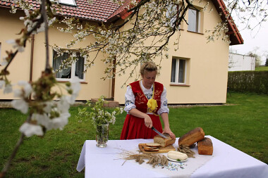 Tradycyjny swojski chleb Fot. Agroturystyka U Miodowskich - Pierszczewo - Kaszuby  (6)