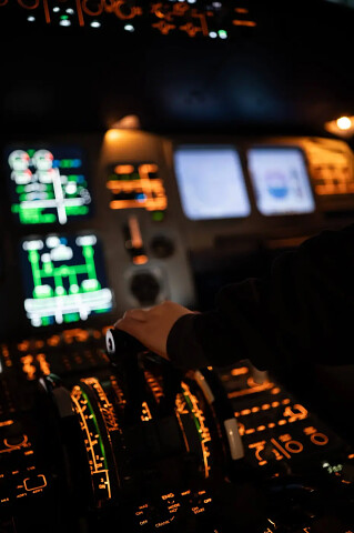 Profesjonalny symulator samolotu Airbus A320 - dla pilotów, dla zupełnie początkujących