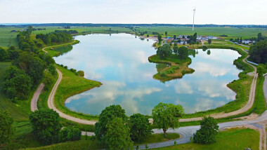 Wakacje nad jeziorem na Kociewiu - fot. Jelń Resort & SP