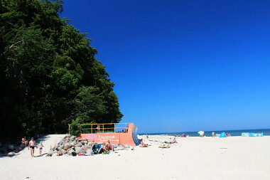 Rozewie plaża - początek mini bulwaru - opaski chroniącej klif - od strony Chłapowa