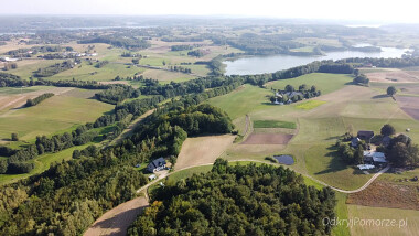 Agroturystyka Pod Lipą jest położona blisko lasu