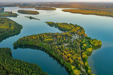 Majówka 2025 na Kaszubach nad Jeziorem Wdzydze - Półwysep Lipa zaprasza nie tylko na weekend!