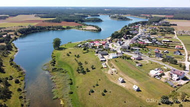 Boszyszkowy w gminie Lipnica, powiat Bytów - nad Jeziorem Borzyszkowskim, na Kaszubach