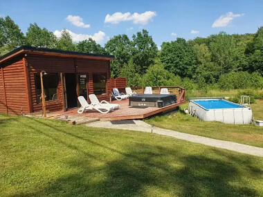 Mana Village Barłomino - wakacje slow life na Kaszubach w domku z sauną i jacuzzi