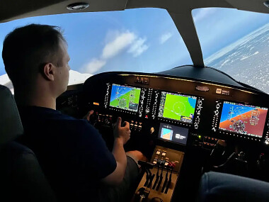 Sumulator lotu Gdańsk samolot Piper Seneca