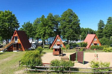 Stanica Wodna PTTK Wdzydze - domki nad jeziorem na Kaszubach (7)