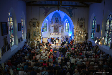 Acco World Music Festival Sulęczyno występ w kościele - fot.  Ewelina Karczewska-Luhm