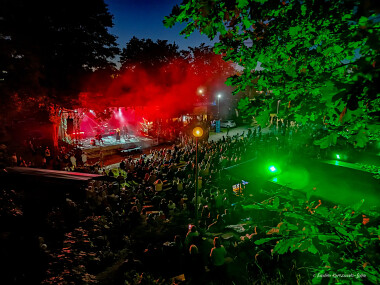 Acco World Music Festival Sulęczyno - fot. GOK Ewelina Karczewska-Luhm  - scena przy Leśnym Dworze