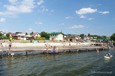 Plaża w Gowidlinie - nad Jeziorem Gowidlińskim