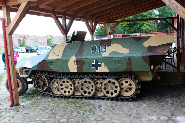Muzeum Pancerne w Kłaninie - Sd.Kfz. 251 – podstawowy półgąsienicowy transporter opancerzony armii niemieckiej