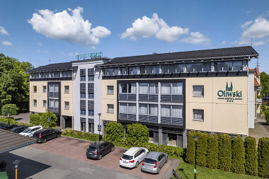 Hotel Oliwski - dla biznesu - Gdańsk Oliwa - komfortowe pokoje i apartamenty z parkingiem i garażem w Trójmieście