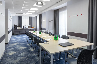 Hotel Oliwski - dla biznesu - Gdańsk Oliwa - sala konferencyjna i szkoleniowa - z parkingiem i garażem