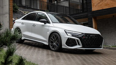 Audi RS3 Preformance - Golden Lynx Cars