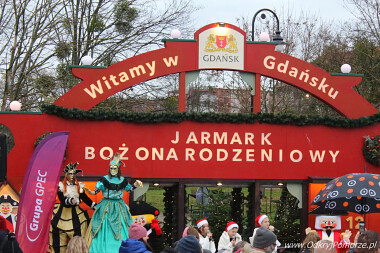 Jarmark Bożonarodzeniowy Gdańsk 2025 - przed bramą adwentową w okolicy Teatru Szekspirowskiego - zapraszamy do Gdańska i Trójmiasta!