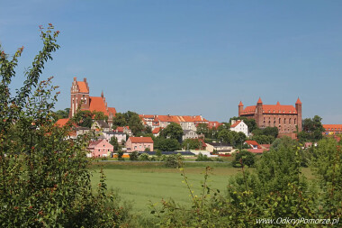 Panorama Gniewu - miasto, kościół i zamek - ciekawe miejsce na Kociewiu