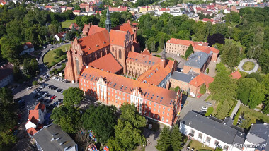 Pelplin – zespół pocystersko-katedralny z gotycką Bazyliką katedralną WNMP - ciekawe miejsce na Kociewiu warte polecenia