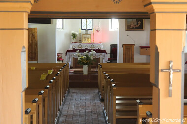 Swołowo - wnętrze Kościóła Wniebowzięcia NMP z widoczną emporą