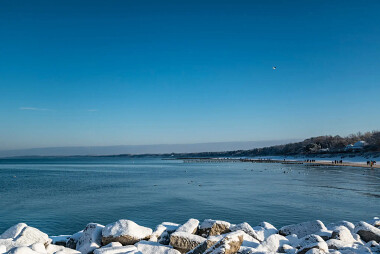 Nad morzem w zimie - w Ustce - fot. The Sun by Lubicz