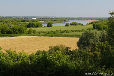 Gniew - dolina Wisły widziana z gniewskiej skarpy