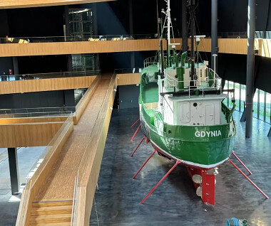 Budowa wystawy stałej w Muzeum Archeologii Podwodnej i Rybołówstwa w Łebie - fot. Narodzowe Muzeum Morskie w Gdańsku