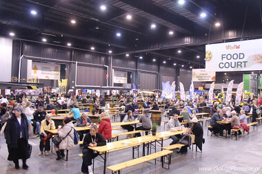 Festiwal Smaków Regionalnych Gdańsk 2026 - Food Court - strefa odpoczynku i degustacji zakupionych smakołyków