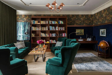 Rezydencja Live - Okole k. Starogardu Gdańskiego - biblioteka - salon wypoczynkowy