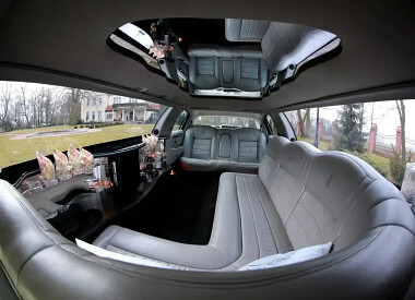 Jeyjey Limo  - luksusowe limuzyny z kierowcą na imprezy w Gdańsku, Gdyni i Sopocie