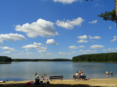 Plaża i kąpielisko na Jeziorem Ocypel
